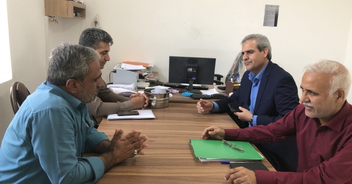 بازدید مدیر استان هرمزگان از تعاونی روستایی هشتبندی